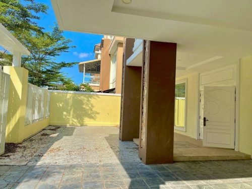 Villa Queen for rent in Borey Orkide the royal along street 2004