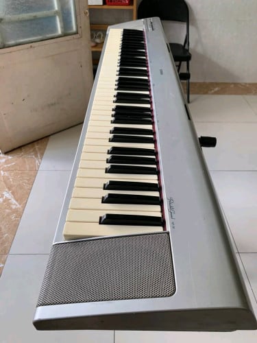 Yamaha Portable Grand NP-30.  76key