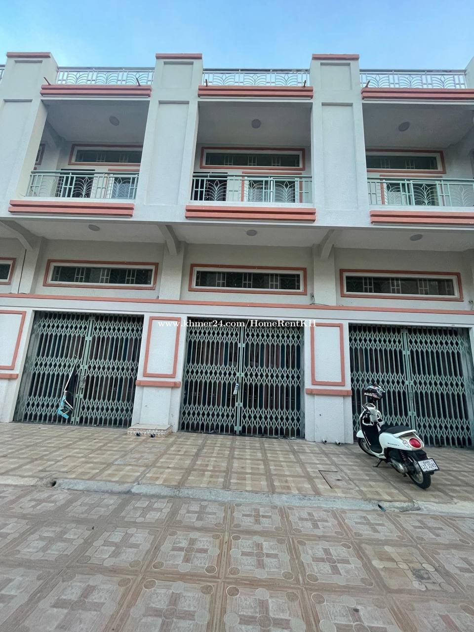 ផ្ទះជួល នៅលូប្រាំ ស្ទឹងមានជ័យ ក្រោយសាលាមីគីវេ ម្តុំបុរីជ័យជំនះ បរិយាកាសរស់នៅល្អ និងស្ងប់ស្ងាត់