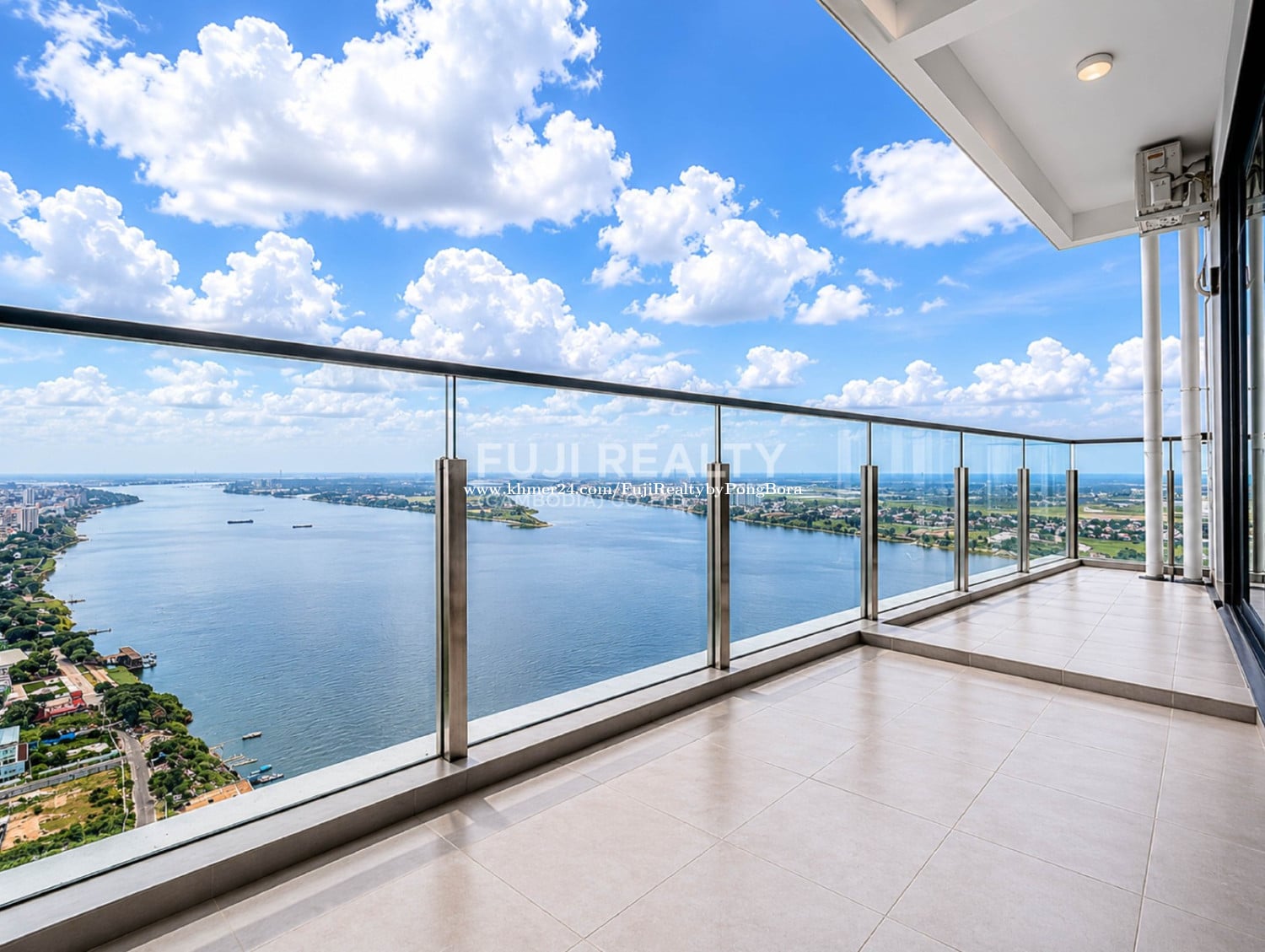 49th-Floors Morgan En Maison Condo | Penthouse 4-Bed 1-Office