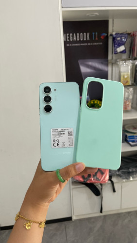 ថ្មីប្រអប់