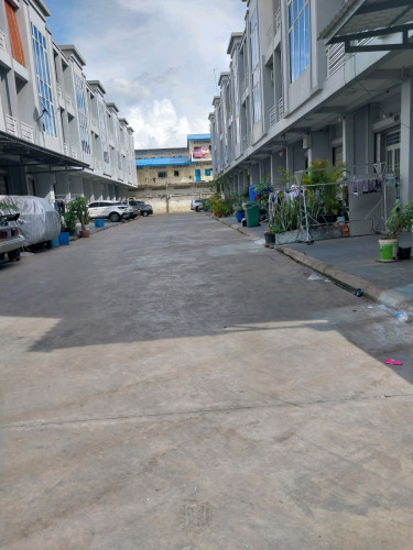 ផ្ទះលក់បន្ទាន់នៅព្រៃទា