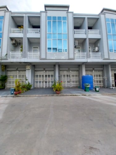 ផ្ទះលក់បន្ទាន់នៅព្រៃទា