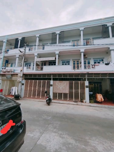 ផ្ទះលក់នៅជិតផ្សារសំបួរមាស