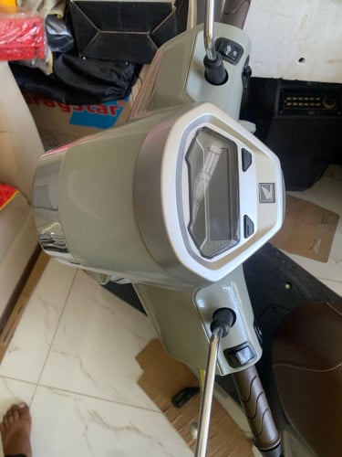 ម៉ូតូលក់ សោរពីគ្រាប់ មានABS បោះក្រុមហ៊ុន