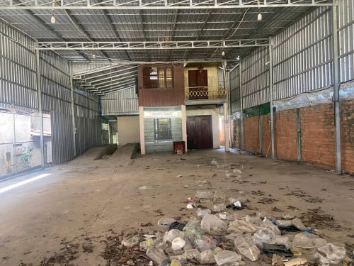 ឃ្លាំងជួលច្បាអំពៅ