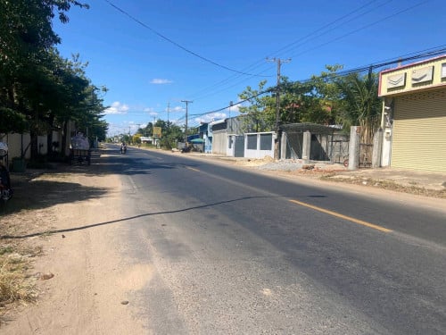 ឃ្លាំងជួលច្បាអំពៅ