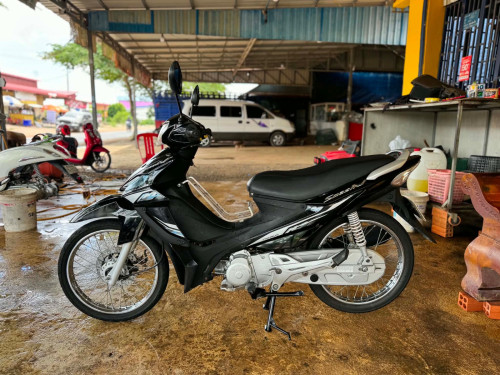 ម៉ូតូសានុំ ស្អាត