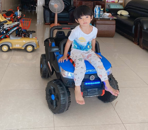 ឡានអាគុយកូនក្មេងលក់