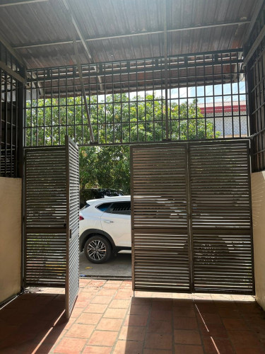 ផ្ទះលក់ ឬ ជួល ប្លង់រឹង