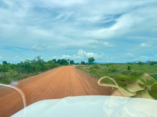 ដីស្រែលក់ កំពង់ស្ពឺ