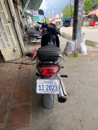 ម៉ូតូលក់