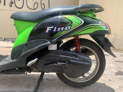ម៉ូតូលក់​