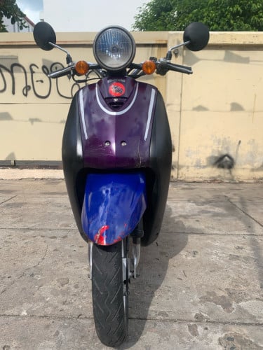 ម៉ូតូលក់​