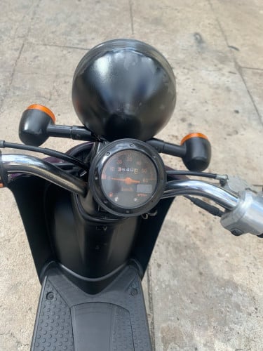 ម៉ូតូលក់​