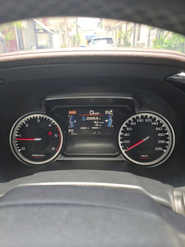 ឡានលក់ ឡានក្រុមហ៊ុន Vcross 3.0