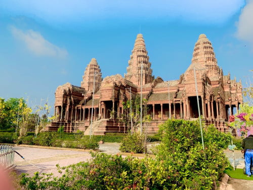 លក់ទាល់លុយធ្វេីផ្ទះ