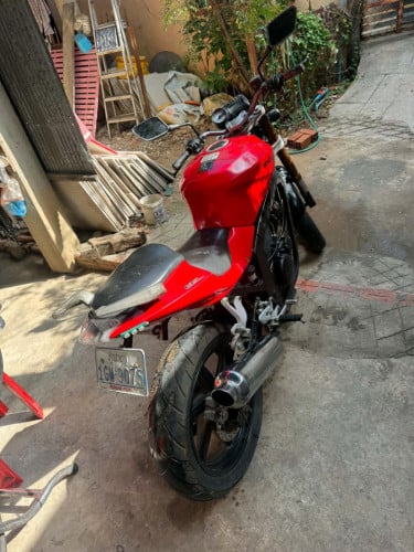 ម៉ូតូលក់