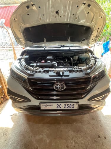 ឡានស្អាតម្ចាស់ដើមផ្ទាល់ទិញថ្មីក្រុមហ៊ុន