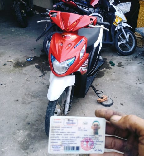 ម៉ូតូលក់ប្រញាប់លុយ