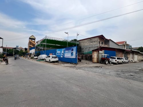 ដីកែងសម្រាប់លក់នៅចម្រើនផល