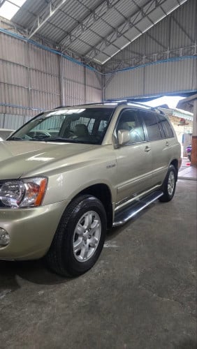 ឡានលក់បន្ទាន់Highlander 03 V6 P2 ធានាឡានម៉ូល សុីនមួយចប់ ម្ចាស់ផ្ទាល់ទេីបកាត់បាន