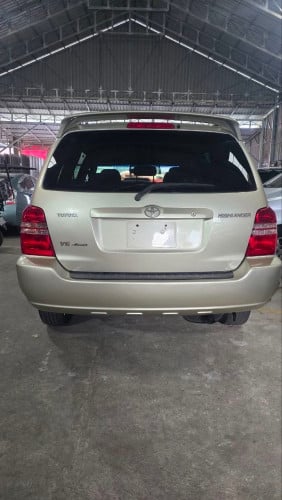 ឡានលក់បន្ទាន់Highlander 03 V6 P2  ធានាឡានម៉ូល សុីនមួយចប់ ម្ចាស់ផ្ទាល់ទេីបកាត់បាន