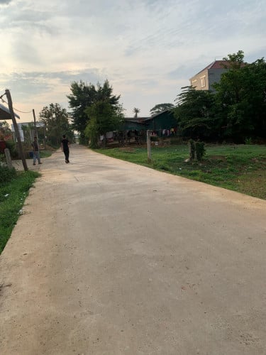 លក់បន្ទាន់