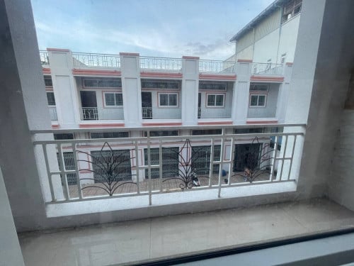 ផ្ទះជួល នៅលូប្រាំ ស្ទឹងមានជ័យ ក្រោយសាលាមីគីវេ ម្តុំបុរីជ័យជំនះ បរិយាកាសរស់នៅល្អ និងស្ងប់ស្ងាត់