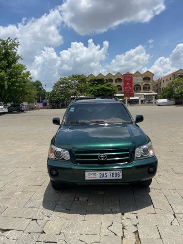 ឡានលក់ឆ្នាំ01ប៉ុ2ឡានរាបចំហើយស្អាតលក់10600$ទាក់ទង098311021មានតេឡេក្រាម