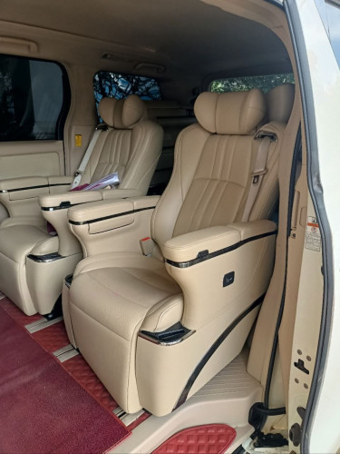 រថយន្ត ជួល Alphard 012 ប្រើសាំងមាន insurance