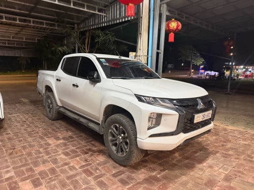 ឡាន​លក់​នៅ​សៀមរាប​023 ម្ចាស់ដេីម​