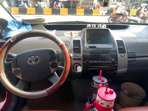 ឡានលក់ឆ្នាំ 06 full option no map