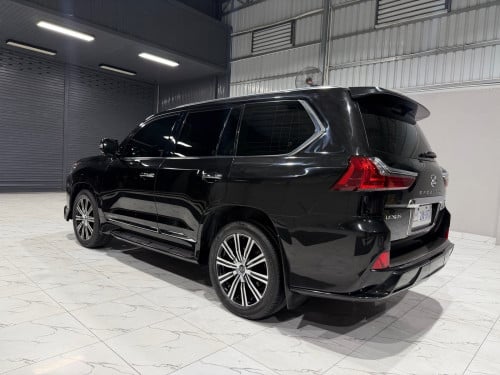 លក់​ 570 017 super Sport full option អារ៉ាប់​ ម្ចាស់ដេីម​ផ្ទាល់​ទិញ​ថ្មី​ខ្លាញ់​គោ