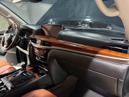 លក់​ 570 017 super Sport full option អារ៉ាប់​ ម្ចាស់ដេីម​ផ្ទាល់​ទិញ​ថ្មី​ខ្លាញ់​គោ
