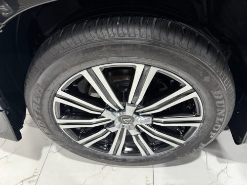 លក់​ 570 017 super Sport full option អារ៉ាប់​ ម្ចាស់ដេីម​ផ្ទាល់​ទិញ​ថ្មី​ខ្លាញ់​គោ