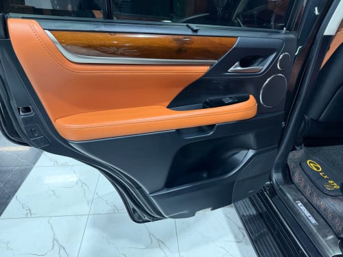លក់​ 570 017 super Sport full option អារ៉ាប់​ ម្ចាស់ដេីម​ផ្ទាល់​ទិញ​ថ្មី​ខ្លាញ់​គោ