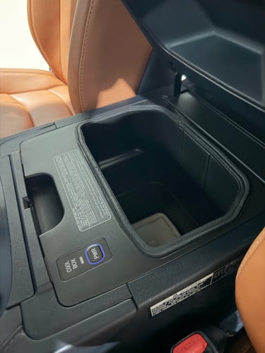 លក់​ 570 017 super Sport full option អារ៉ាប់​ ម្ចាស់ដេីម​ផ្ទាល់​ទិញ​ថ្មី​ខ្លាញ់​គោ