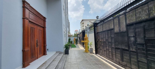 អាគារសម្រាប់ជួល/ Building for Rent (New) ផ្លុវ135 កែងផ្លូវ476 ទីតាំង៖នៅទួលទំពូងទី១ ខណ្ឌចំការមន