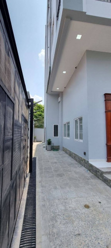 អាគារសម្រាប់ជួល/ Building for Rent (New) ផ្លុវ135 កែងផ្លូវ476 ទីតាំង៖នៅទួលទំពូងទី១ ខណ្ឌចំការមន