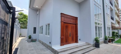 អាគារសម្រាប់ជួល/ Building for Rent (New) ផ្លុវ135 កែងផ្លូវ476 ទីតាំង៖នៅទួលទំពូងទី១ ខណ្ឌចំការមន