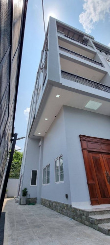 អាគារសម្រាប់ជួល/ Building for Rent (New) ផ្លុវ135 កែងផ្លូវ476 ទីតាំង៖នៅទួលទំពូងទី១ ខណ្ឌចំការមន