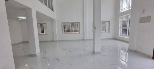 អាគារសម្រាប់ជួល/ Building for Rent (New) ផ្លុវ135 កែងផ្លូវ476 ទីតាំង៖នៅទួលទំពូងទី១ ខណ្ឌចំការមន