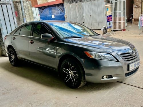 ឡានលក់ Camry 07 XLE full option ពេញ ក្នុងលឿង មានកំដៅកៅអី ពណ៌ប្រផេះ