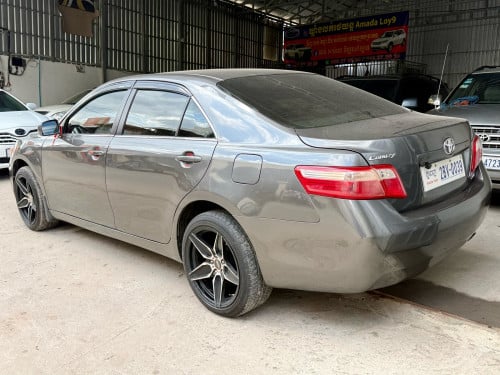 ឡានលក់ Camry 07 XLE full option ពេញ ក្នុងលឿង មានកំដៅកៅអី ពណ៌ប្រផេះ