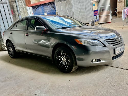 ឡានលក់ Camry 07 XLE full option ពេញ ក្នុងលឿង មានកំដៅកៅអី ពណ៌ប្រផេះ