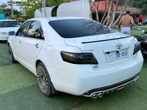 ឡានលក់ Camry 07 XLE full option ពេញ ក្នុងលឿង មានកំដៅកៅអី ពណ៌ស