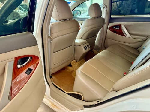ឡានលក់ Camry 07 XLE full option ពេញ ក្នុងលឿង មានកំដៅកៅអី ពណ៌ស