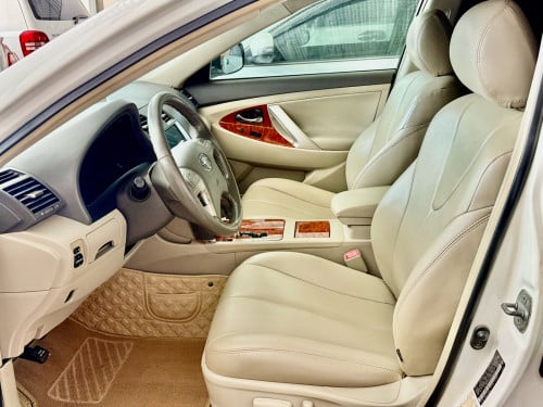 ឡានលក់ Camry 07 XLE full option ពេញ ក្នុងលឿង មានកំដៅកៅអី ពណ៌ស