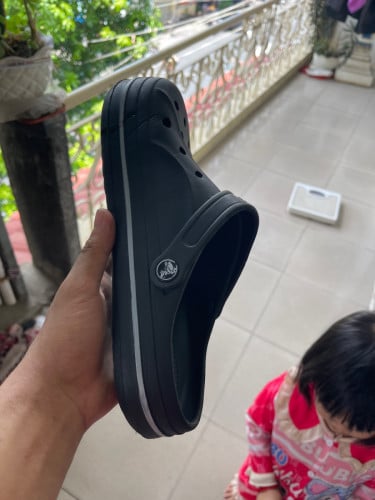 ស្បែកជើង Crocs "CROCS LAB"